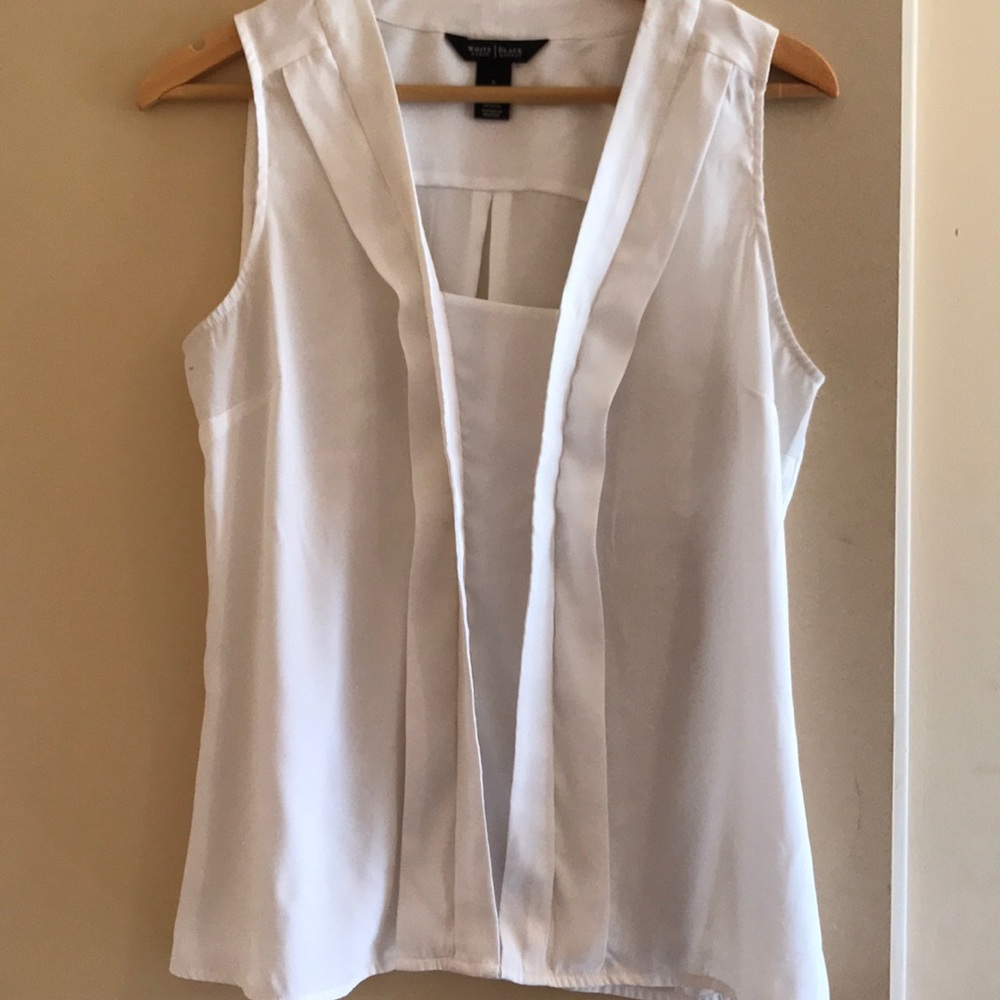 White House Black Market sleeveless vneck top
